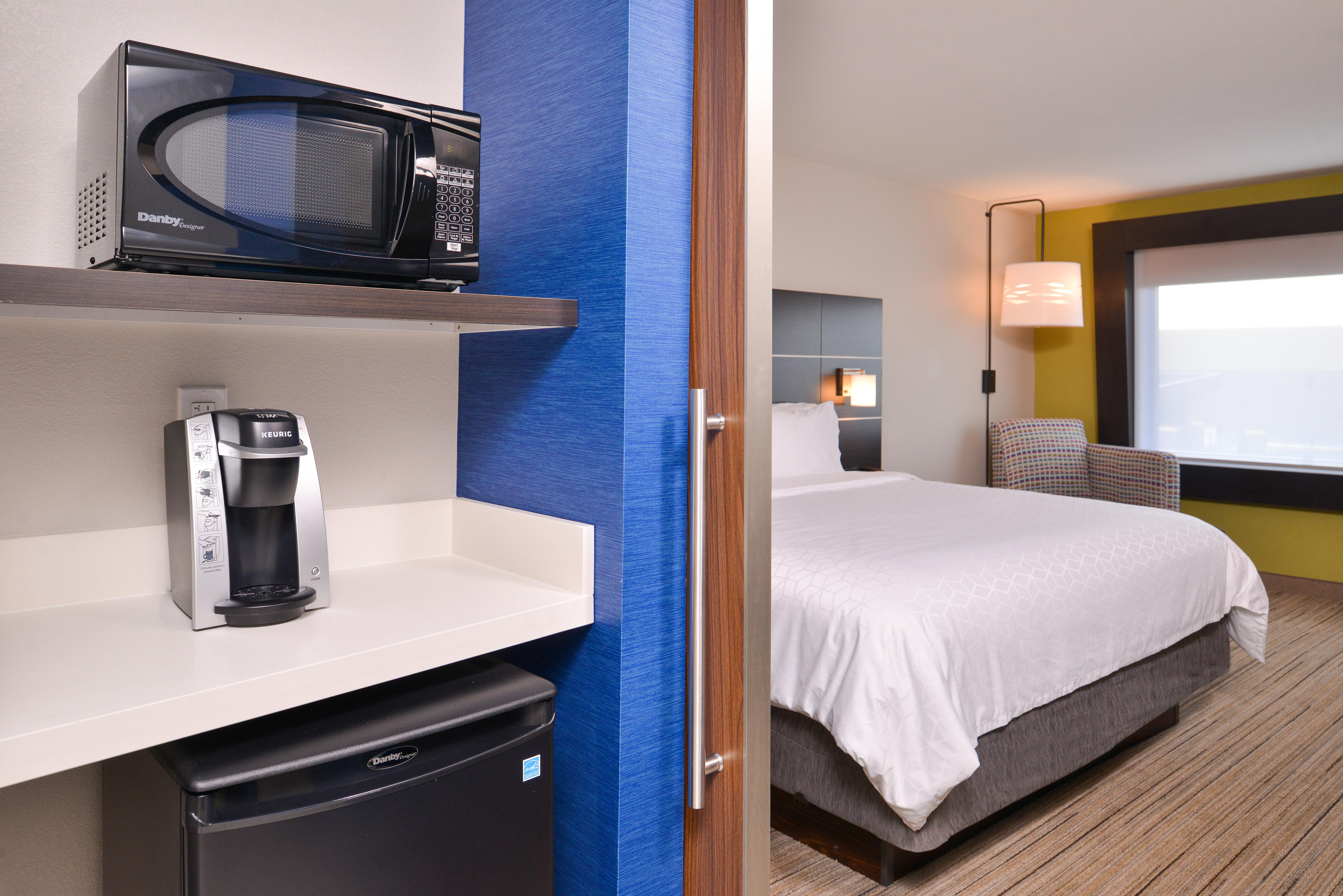 Holiday Inn Express & Suites - Olathe West By Ihg Exterior photo