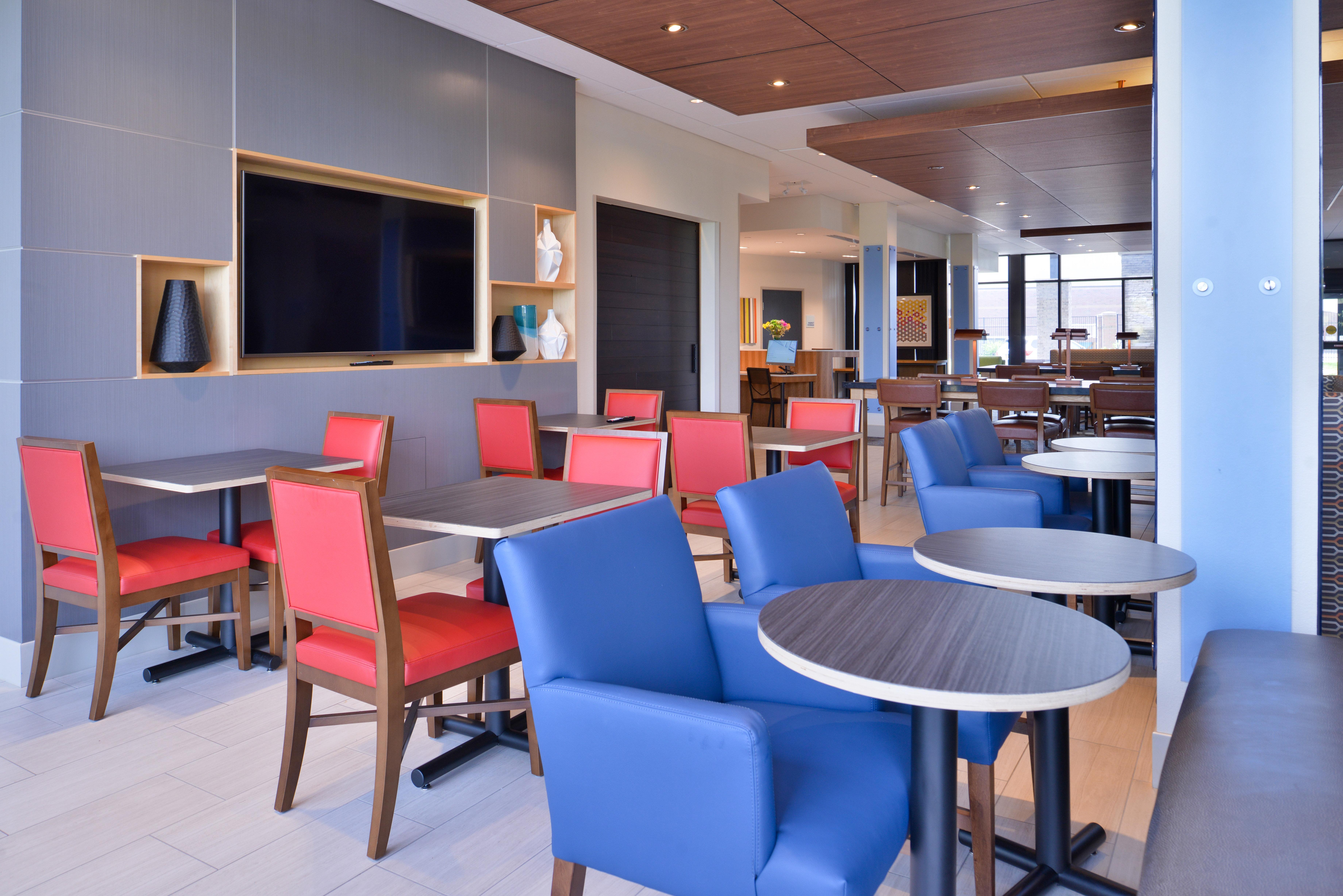 Holiday Inn Express & Suites - Olathe West By Ihg Exterior photo