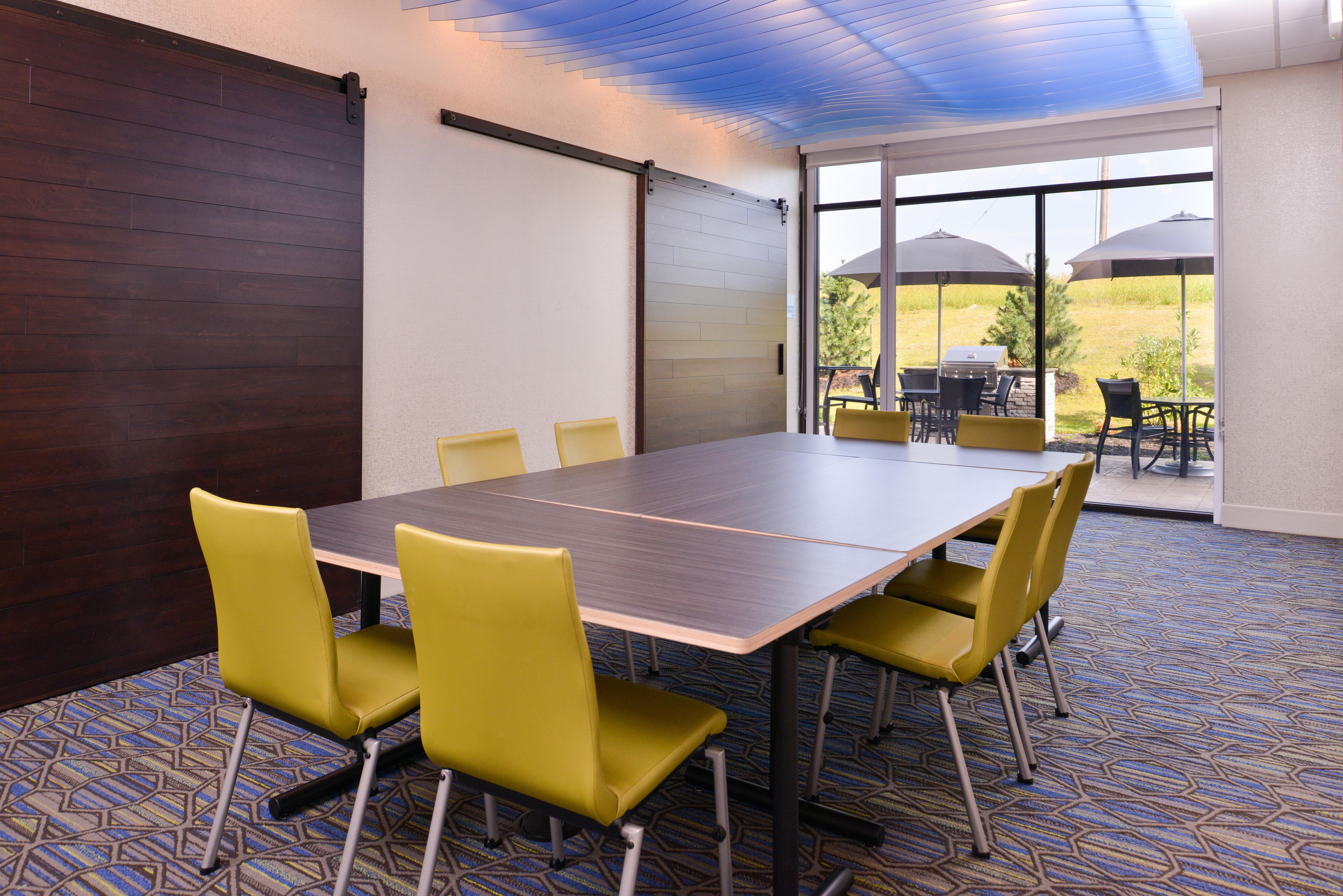 Holiday Inn Express & Suites - Olathe West By Ihg Exterior photo